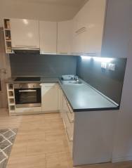  Na predaj prerobený 3-izbový rodinný dom v meste Šurany