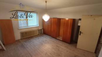 Na predaj 3-izbový rodinný dom v pôvodnom stave v meste Šurany.